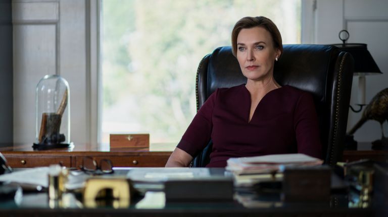 Actress Brenda Strong says her "13 Reasons Why" character is "grieving so much of what she's missed." 