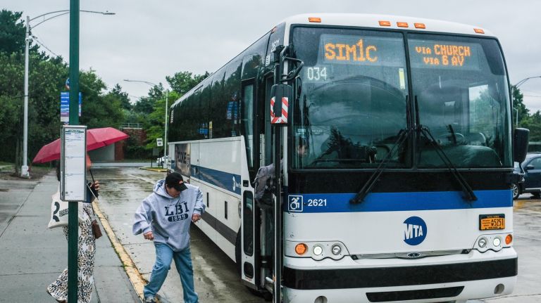 amNWBUS180820