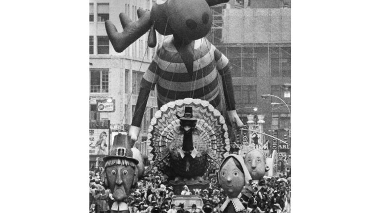 Macy's Thanksgiving Day Parade through the years 16 Bullwinkle and a turkey float march through Manhattan during the 1983 Macy's Thanksgiving Day Parade.