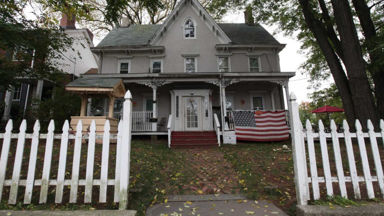 Houses along Main Street near Arthur Kill Road In Tottenville.