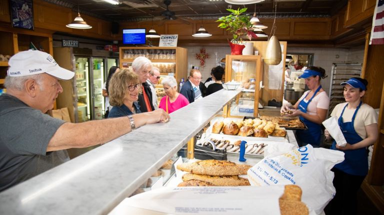 Madonia Bakery celebrates 100 years of family cooking on the Bronx’s Arthur Avenue 6 The bakery attracts all kinds of customers.