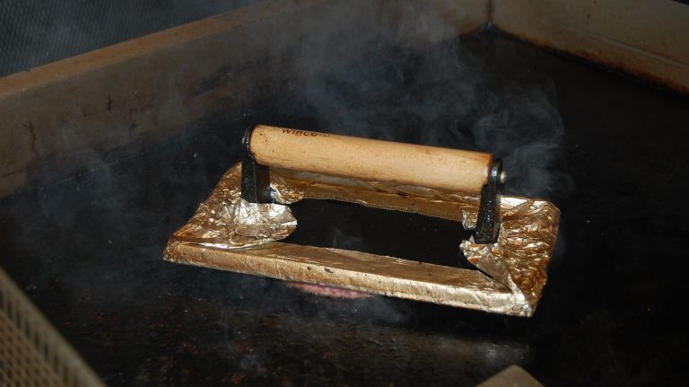 This ensures a nice char on the burger and an even distribution of heat. 