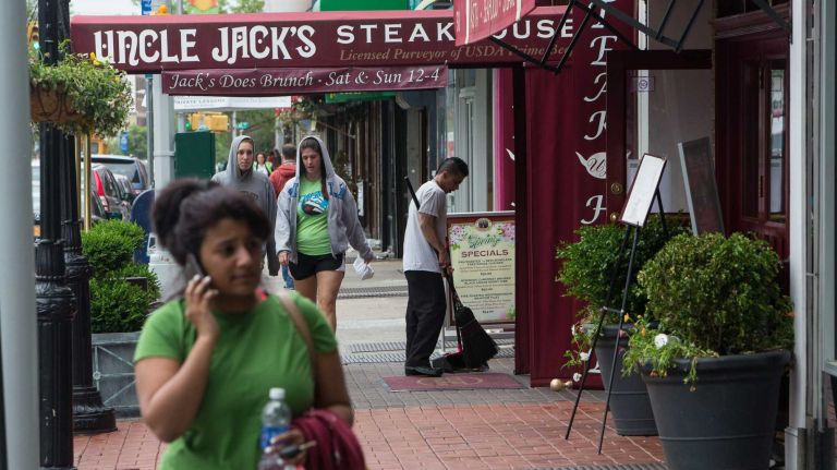 Another view of the shopping and dining district along Bell Boulevard in North Bayside. 