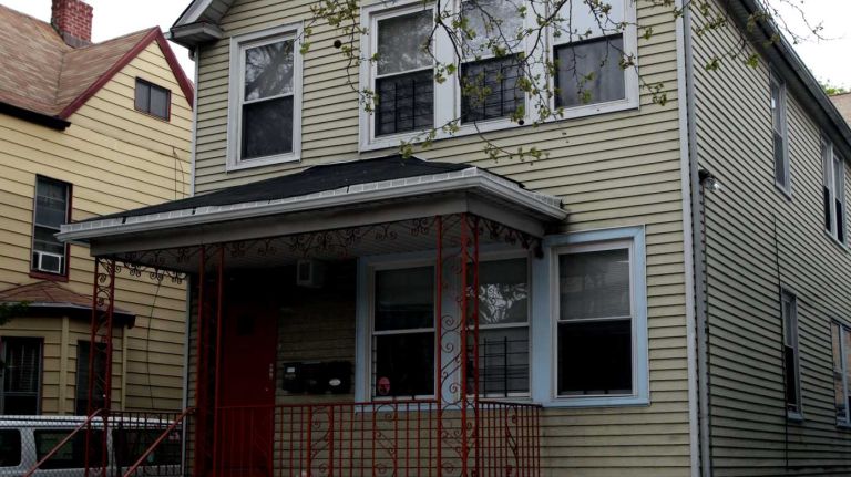 Pelham Bay photos 22 City Living neighborhood feature on Pelham Bay in the Bronx. This is a home at 2022 St.Paul Ave., Pelham Bay, May 4, 2014.