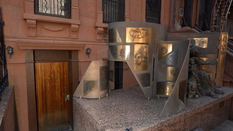 This beautiful stretch of South Harlem is located along West 122nd St. between Adam Clayton Powell Boulevard and Lenox Avenue.