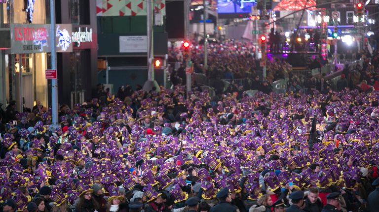 New Year's Eve Times Square ball drop: See photos 33 Hundreds of thousands of people gathered in Times Square on New Year's Eve on Saturday, Dec. 31, 2016.