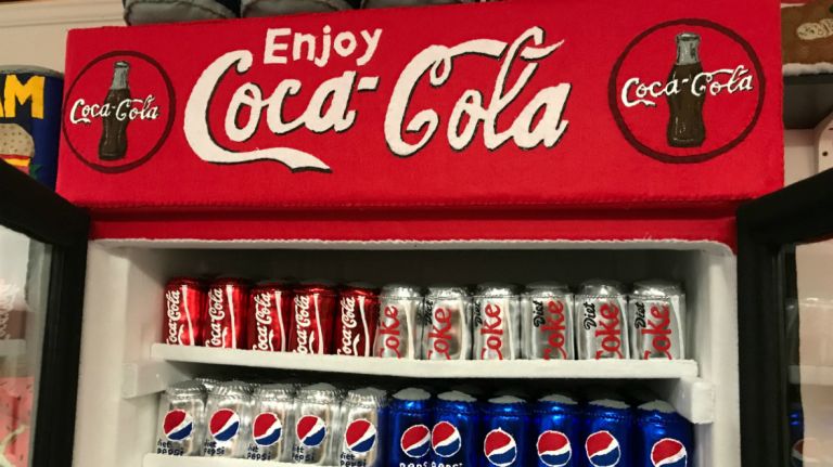 The Standard's pop-up bodega sells snacks made entirely of felt 17 The fridge, garnished with felt, is priced at $14,000. A can of soda is $40, a bottle $60.