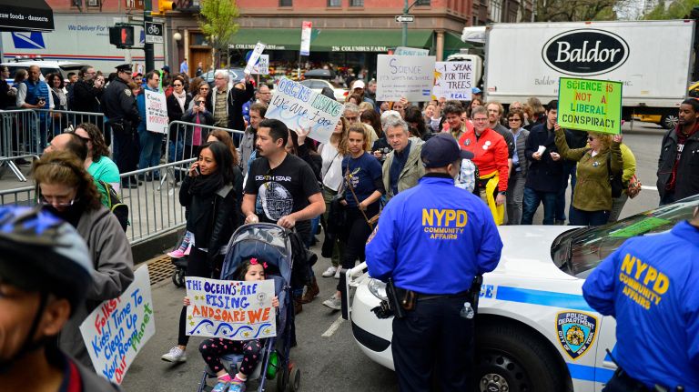 March for Science in NYC: Photos of the Earth Day rally against Trump 20 Demonstrators in the March for Science turn onto 71st Street heading for Central Park West on Saturday, April 22, 2017.