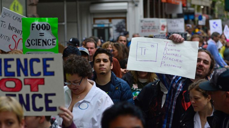 March for Science in NYC: Photos of the Earth Day rally against Trump 21 March for Science demonstrators fill a street in Manhattan, Saturday, April 22, 2017.