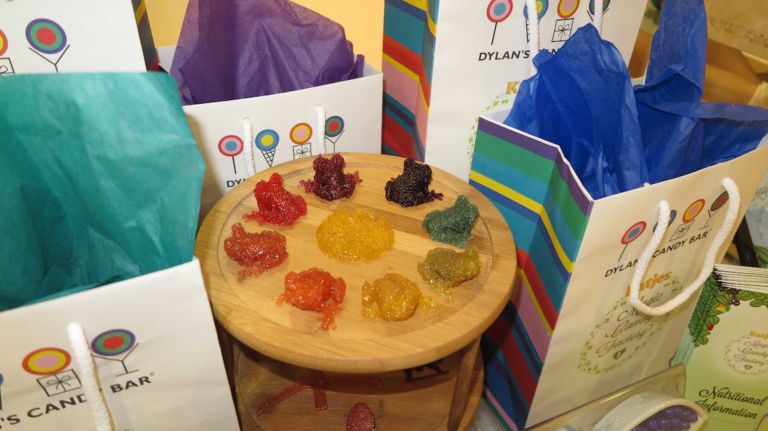 3-D printing candy machine debuts at Dylan's Candy Bar 14 From Tropical Blue to Beautiful Blackcurrant, choose the color and taste that suits you and your candy.