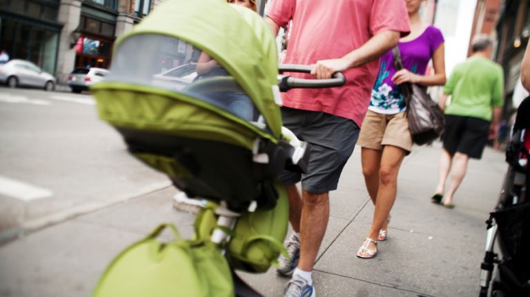 12 things that never fail to annoy fast walkers in NYC 14 8 a.m. isn't exactly prime time for you to take your baby out for a leisurely stroll.