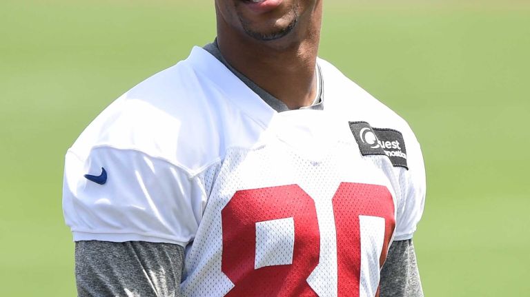 New York Giants wide receiver Victor Cruz looks on during the Giants Organized Team Activities at Quest Diagnostics Training Center on Wednesday, June 1, 2016.