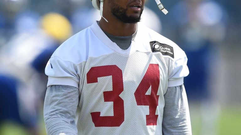 New York Giants running back Shane Vereen looks on during the Giants Organized Team Activities at Quest Diagnostics Training Center on Wednesday, June 1, 2016.