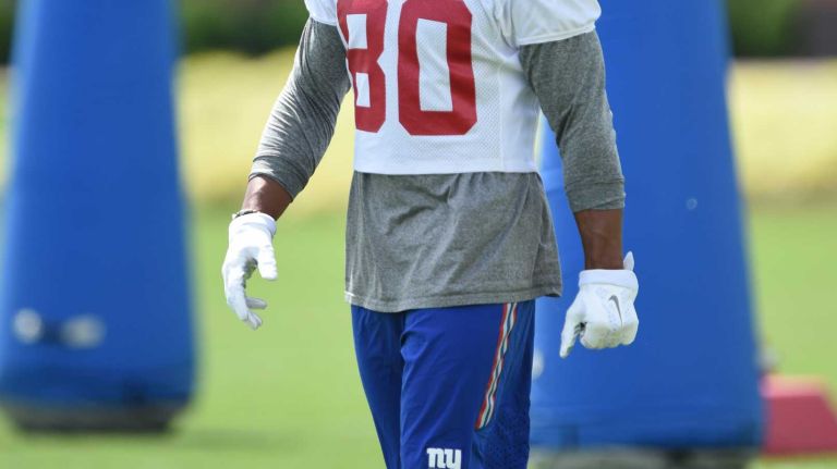 New York Giants wide receiver Victor Cruz looks on during the Giants Organized Team Activities at Quest Diagnostics Training Center on Wednesday, June 1, 2016.