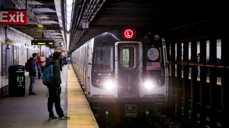 L train shutdown plans remain  frightfully light on details, experts say, particularly when it comes to contingency plans during the outage.