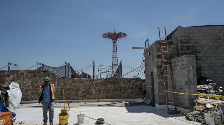 The amphitheater's 300-person rooftop will be decked out with a bar, food and views of the boardwalk, beach, ocean and all the attractions of Coney Island. 