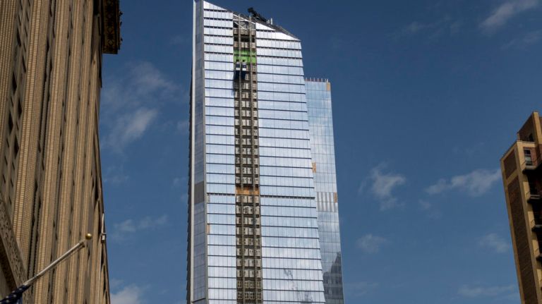 10 Hudson Yards welcomes first tenant: See pictures 14 An exterior view of 10 Hudson Yards on 30th Street and 10th Avenue on May 31, 2016.