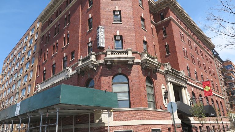 After survivors disembarked from the RMS Carpathia, many were put up at the American Seamen's Friend Society Sailors' Home and Institute -- now the Jane Hotel -- until the American investigation into the Titanic's sinking was completed. Currently, the Jane Hotel, at 113 Jane St. in the West Village, bills itself as a place where guests can 