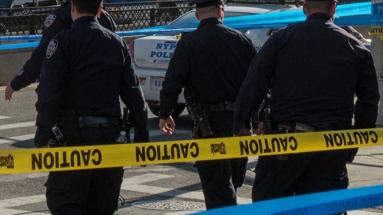 Driver dies after getting smacked in the head with a hockey stick, police say 1 Randolph Tolk crashed his car after a man struck him in the head with a hockey stick, police said.