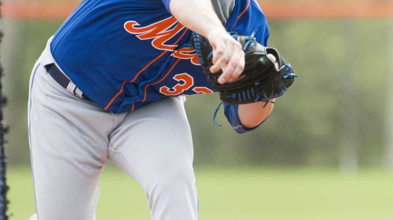 New York Mets pitcher Matt Harvey throws a live batting session on Monday, Feb. 29, 2016 during a spring training workout in Port St. Lucie, Fla.