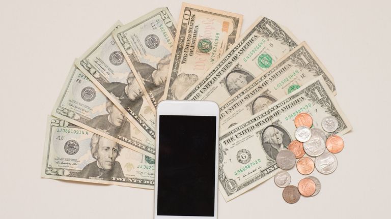 Grand, a new tech firm, is offering cash prizes for adding to your savings 1 Grand, a new app, issues $100 to $1,000 awards daily to those subscribed to its financial advice-oriented newsletter, and awards weekly and monthly cash prizes to those who add money to their savings.