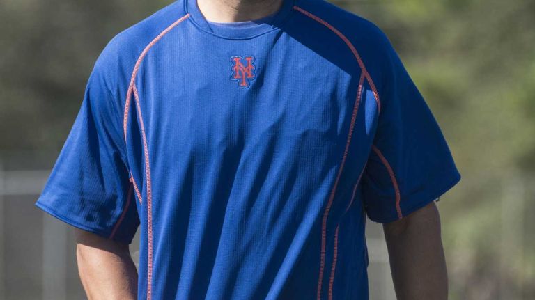 Former New York Mets catcher Mike Piazza visits a spring training workout on Sunday Feb. 28, 2016 in Port St. Lucie, Fla.
