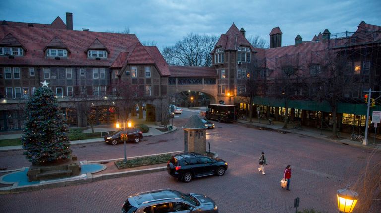 A Christmas tree at Station Square near the LIRR train station in Forest Hills on Dec. 28, 2015.
