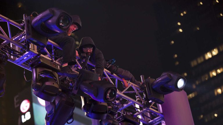 New Year's Eve in NYC 2015 to 2016: Pictures of the ball drop in Times Square and more 41 Staff prepares the stage for the New Year's Eve festivities in Times Square on Dec. 31, 2015.