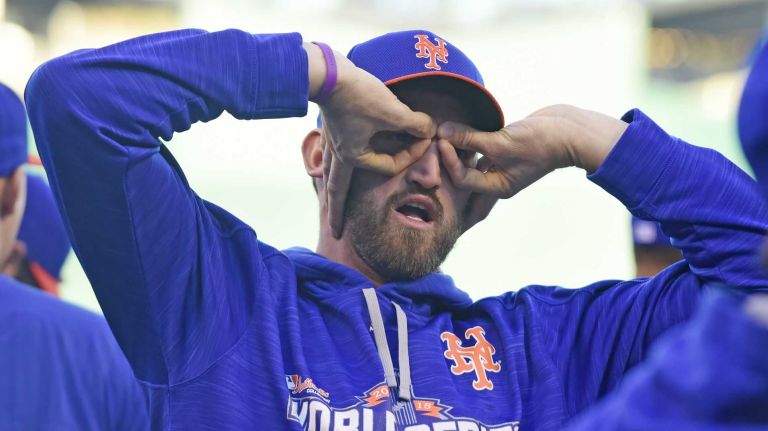 World Series Game 2: Mets vs. Royals 76 New York Mets starting pitcher Jonathon Niese (49) during warmups before Game 2 of the World Series against the Kansas City Royals at Kauffman Stadium on Wednesday, Oct. 28, 2015.