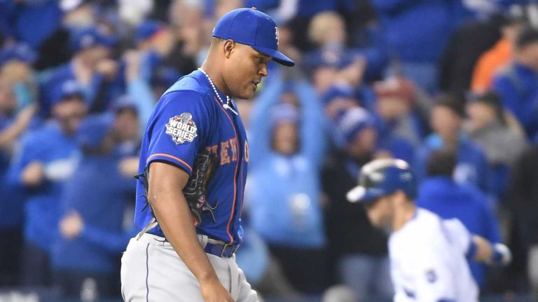 World Series Game 1: Mets vs. Royals 80 New York Mets relief pitcher Jeurys Familia reacts after the gam-etying homer by Kansas City Royals leftfielder Alex Gordon (4) in the ninth inning during Game 1 of the World Series at Kauffman Stadium on Tuesday, Oct. 27, 2015.