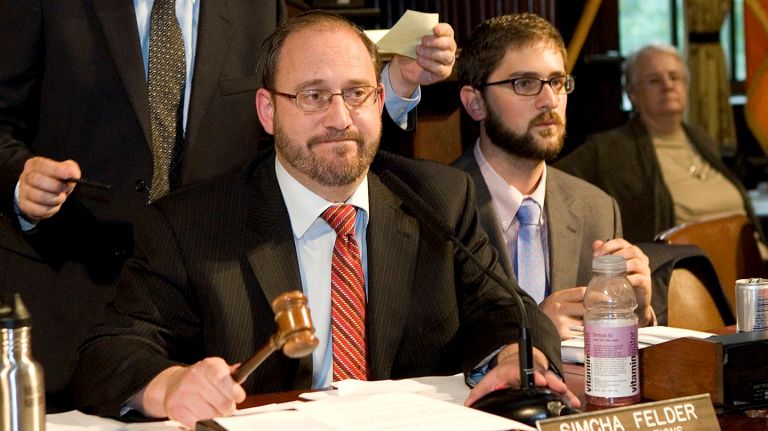 Why won’t Simcha Felder condemn Donald Trump’s attitude toward Nazis? 1 State Sen. Simcha Felder is an Orthodox Jew who represents many Jews. Why won't he speak out publicly about President Donald Trump's comments about neo-Nazis?