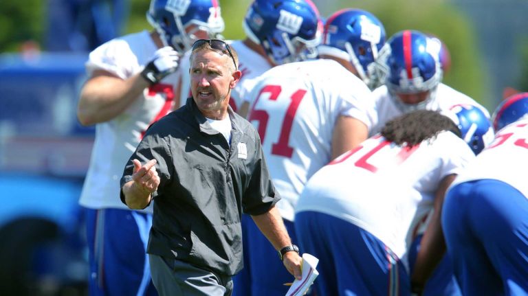New York Giants defensive coordinator Steve Spagnuolo coaches against the offense during training camp at the Quest Diagnostics Training Center in East Rutherford, N.J. on Friday, Aug. 7, 2015.