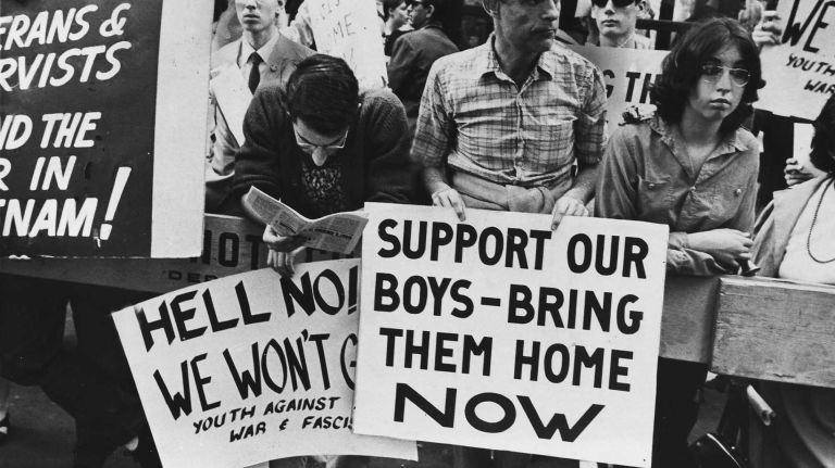 Anti-Vietnam pickets along 7th Avenue near Hotel Americana in Manhattan where a NYS Democratic dinner honoring President Lyndon Johnson was to be held. (June 3, 1967)