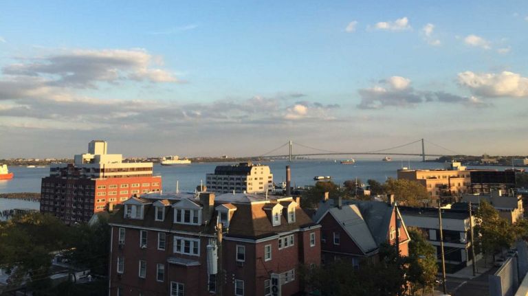 Plans to improve Staten Island waterfront unveiled 1 A quick ride aboard the Staten Island Ferry will bring you to the island where you can explore the borough's many treasures.