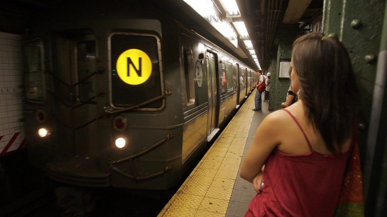 Manhattan-bound N train service returning for 53,000 daily Brooklyn commuters 1 Brooklyn riders at nine stations along the N train line will again have Manhattan-bound service on May 22, 2017.