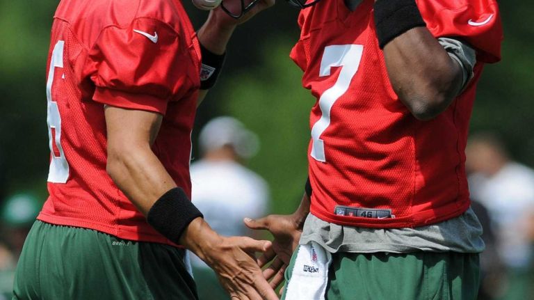 The Jets drafted quarterback Geno Smith in the second round (39th overall) of the NFL draft, signaling a willingness by the team to move on from Sanchez.