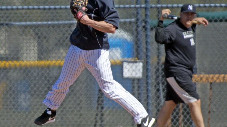 Yankees' Brendan Ryan works out on the morning of Tuesday, Feb. 18, 2014.