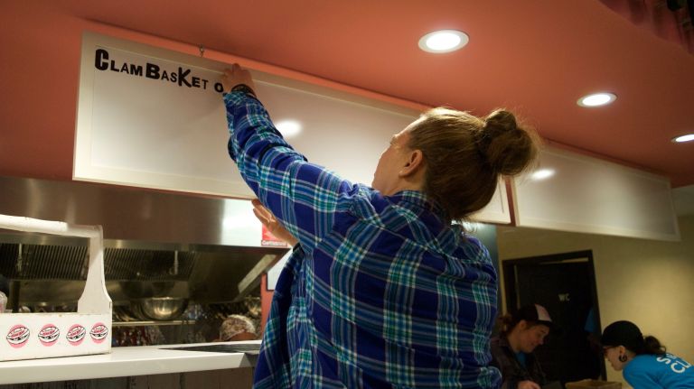 Rockaway Clam Bar, a concept from the folks behind the nautical-themed Redhook joint Lobster Pound, did a test run at the Riis Park Beach Bazaar in the Rockaways over the summer. At the new food hall, its first brick-and-mortar outpost will serve fried clams and tater tots, among other beachy eats.
