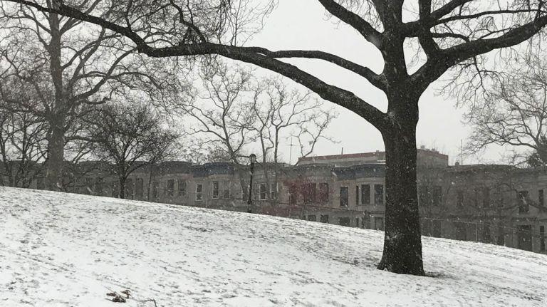 Snow in NYC: Photos from winter 2016-2017 67 Snow falls in Sunset Park in Brooklyn on Jan. 7, 2017.