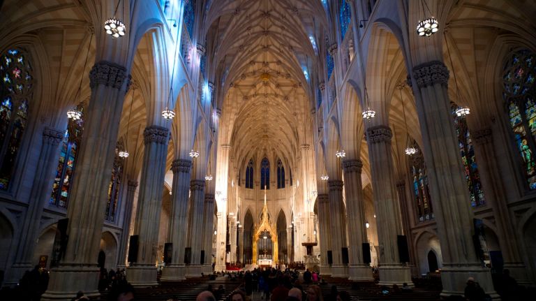 St. Patrick’s Cathedral’s new air system to keep flock cool, or warm 1 St. Patrick's new geothermal heating and cooling system -- the last of several finishing touches in an 11-year, $175 million face-lift -- should keep the flock comfortable year-round, a church officials says.
