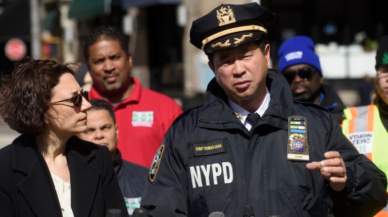 Daylight saving time awareness campaign contributed to drop in traffic deaths, de Blasio says 1 A daylight saving time awareness campaign by the city Department of Transportation helped cause a drop in traffic deaths, Mayor Bill de Blasio's office says. Above, DOT Commissioner Polly Trottenberg, left, and NYPD Chief of Transportation Thomas M. Chan, right, discuss how the Vision Zero