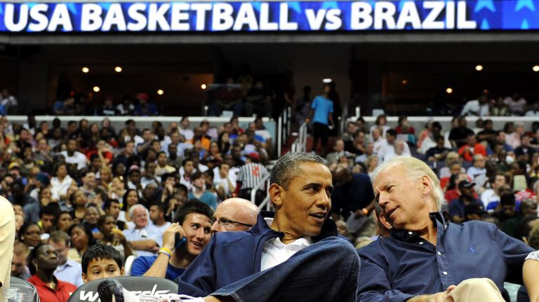 They chill outside of the White House.