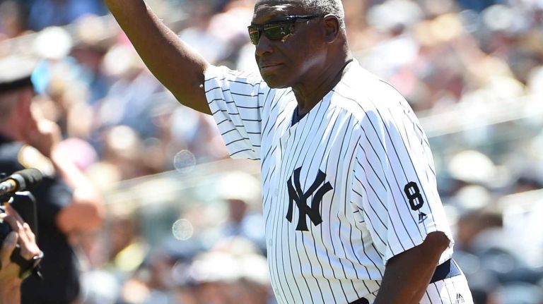 Former New York Yankees player Al Downing tips his cap to fans during the 70th annual Old-Timers' Day at Yankee Stadium on Sunday, June 12, 2016.