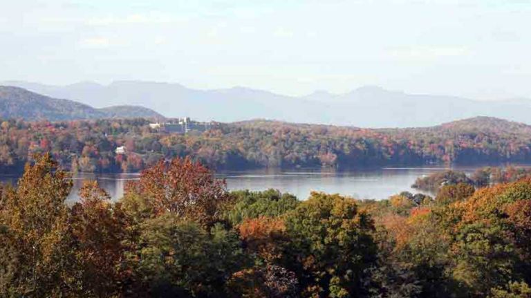 Plan for hiking trail from Canada border to New York Harbor outlined by Cuomo 1 A plan to complete a hiking trail from Canada to the New York Harbor was outlined by Gov. Andrew Cuomo on Tuesday, Jan. 10, 2017. Above, a view of the Hudson River from the Vanderbilt Mansion National Historic Site on Sept. 1, 2010.