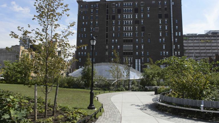 Wi-Fi NYC: Where to work outside when you can't bear to stay indoors 3 One of NYC's newest parks, The High Line also boasts some of the best views of the Hudson River and New Jersey. The park runs from 14th Street to 34th Street near Tenth Avenue and there are ample benches and even places to eat and grab coffee (because you will need refueling!). The Wi-Fi is provided by the City Parks Department and the hot spot is at 23rd Street. That's likely where the signal will be strongest.