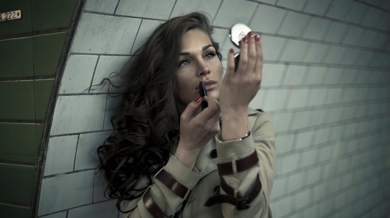 Subway makeup guide: How to complete your look while riding the train 1 These subway makeup tips will have you looking flawless in no time.