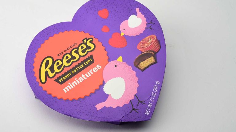 Reese's Peanut Butter Cups Miniatures now come in this Valentine's Day box.