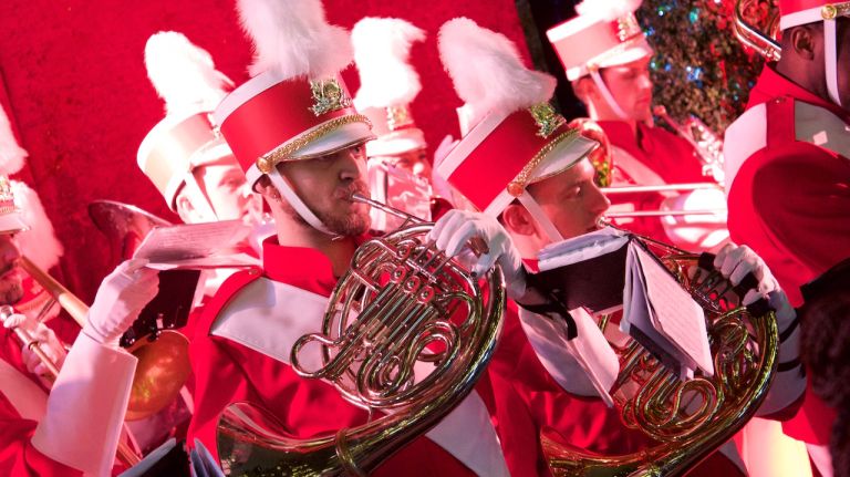 Heighten your senses with the windows at Bloomingdale's 16 Following Sara Bareilles' performance, the Patriot Brass Ensemble performed some holiday classics in front of the windows before the curtains were pulled up and revealed to the crowd on Nov. 18, 2015.