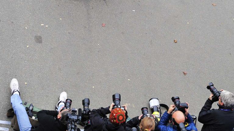 Men's Pushrim winner Ernst Van Dyk of South Africa and Women's Pushrim winner Tatyana McFadden of the United States pose for a photo during TCS New York City Marathon in the borough of Manhattan, on Sunday, Nov. 1, 2015.