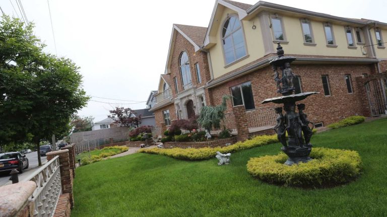 Bergen Beach 65 A house at the corner of E. 72nd and Ave. W. in Bergen Beach, Brooklyn, July 3, 2015.